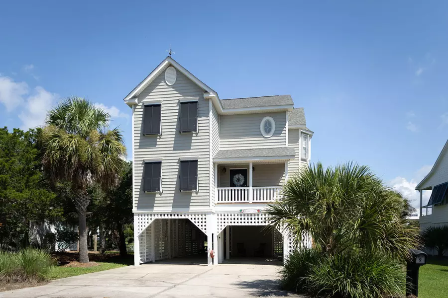 9 Battery Park Rd, Edisto Island, SC 29438