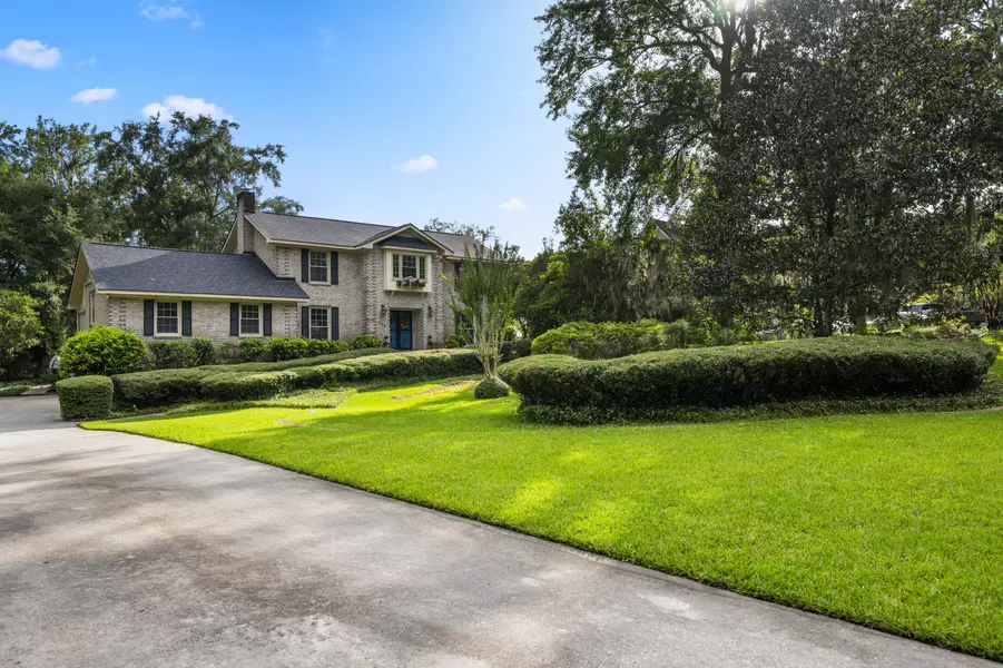 506 Fairington Dr, Summerville, SC 29485