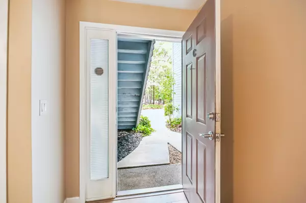 North Charleston, SC 29418,7945 Parklane Ct #C