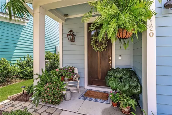 Charleston, SC 29492,120 Low Tide Ct