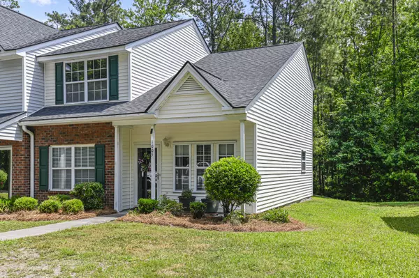 1005 Pine Bluff Dr, Summerville, SC 29483