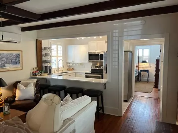 Charleston, SC 29403,53 Warren St #A