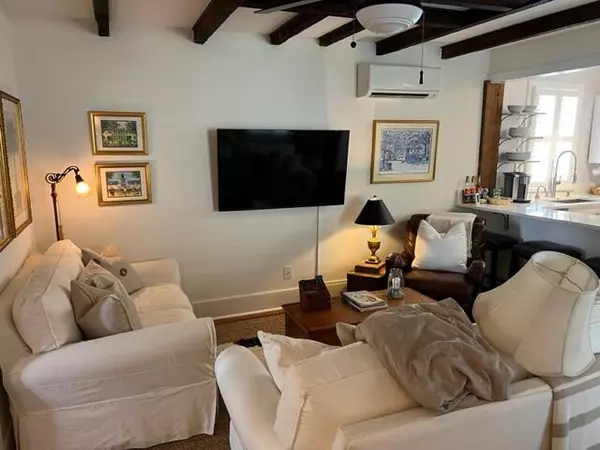 Charleston, SC 29403,53 Warren St #A