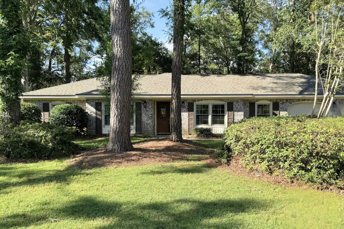 Summerville, SC 29485,305 Red Fox Run