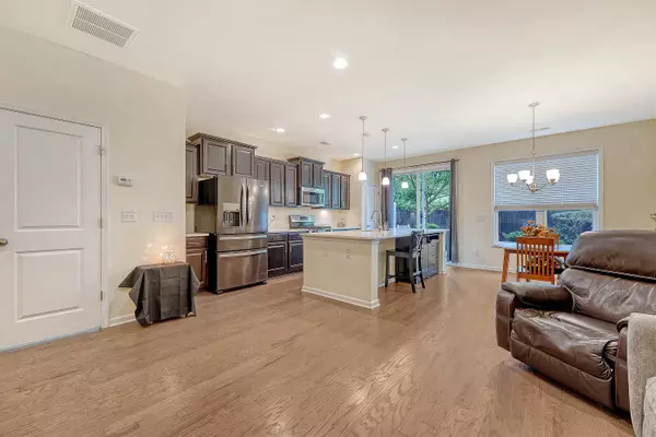 Mount Pleasant, SC 29466,1650 Bridwell Ln