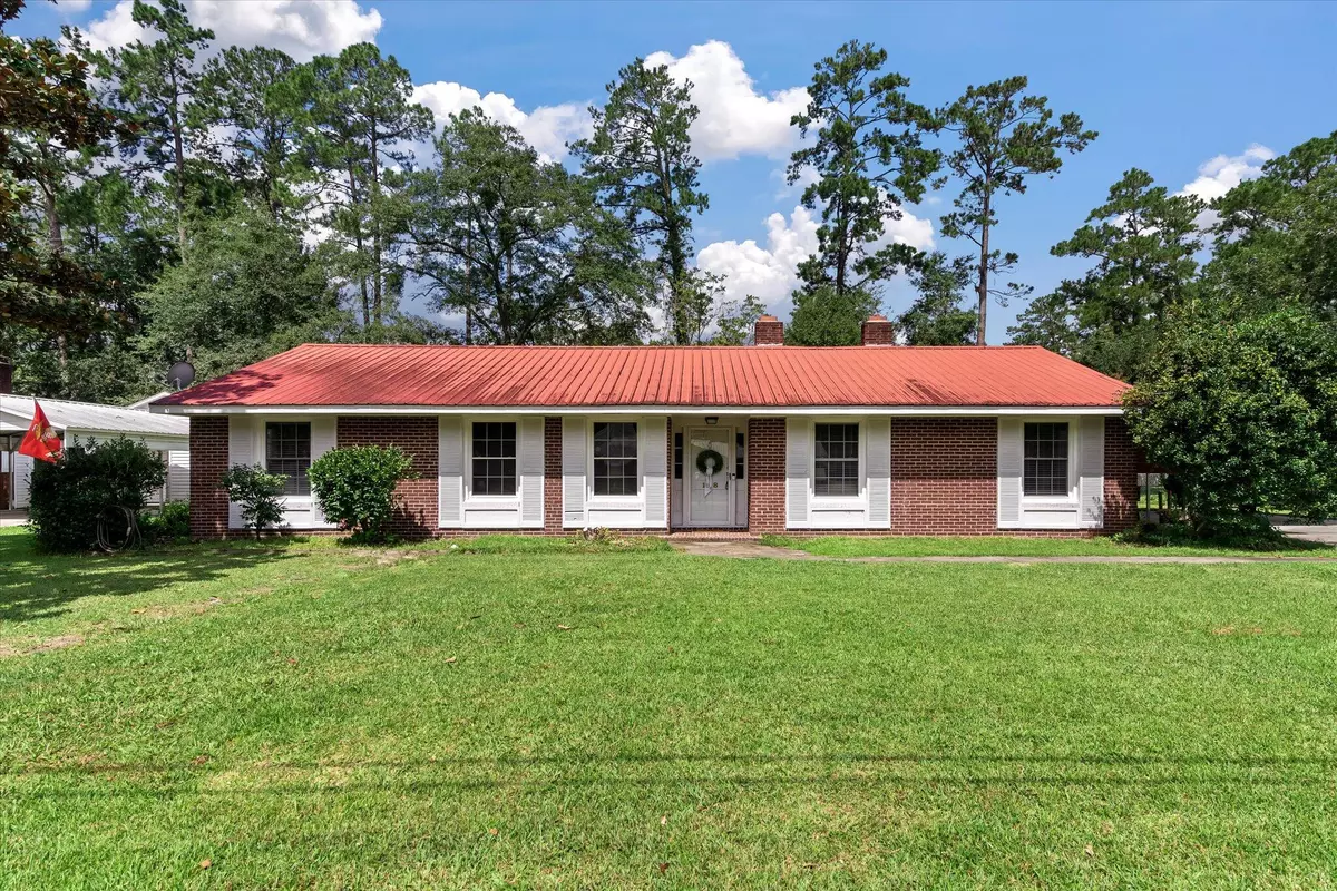 Walterboro, SC 29488,108 Pinewood St