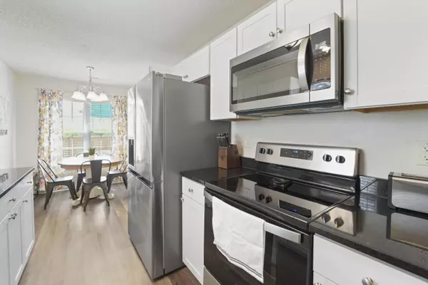 North Charleston, SC 29418,5095 Westview St