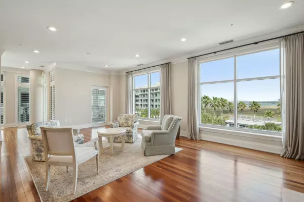 341 Cooper River Dr, Mount Pleasant, SC 29464