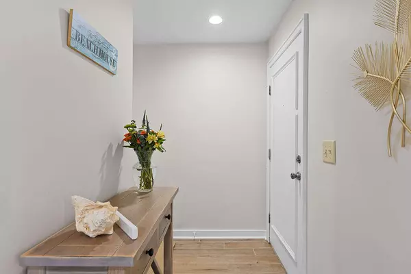 Seabrook Island, SC 29455,2781 Hidden Oak Dr