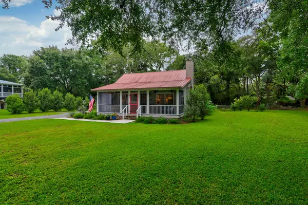 Mcclellanville, SC 29458,131 Baker St