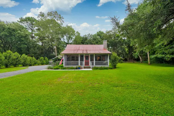 Mcclellanville, SC 29458,131 Baker St