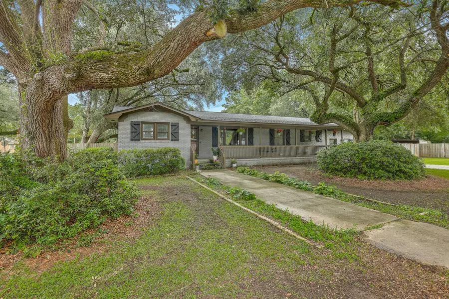 301 Morrison Dr, Goose Creek, SC 29445