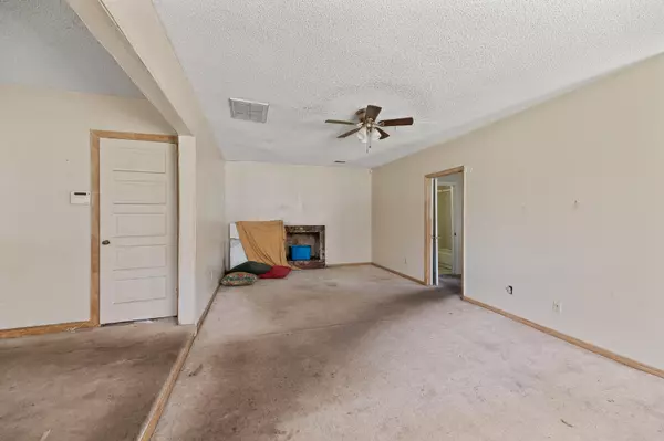 North Charleston, SC 29405,2736 Bonds Ave