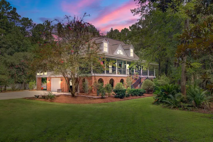 123 Pelzer Dr, Summerville, SC 29485