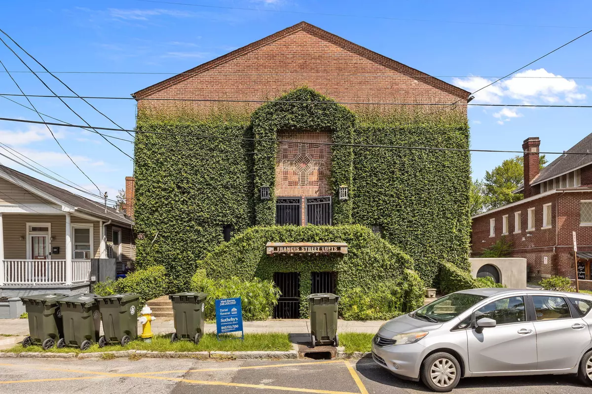 Charleston, SC 29403,2 Francis St #E