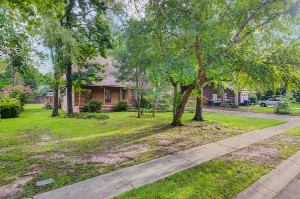 Summerville, SC 29485,107 Boone Dr