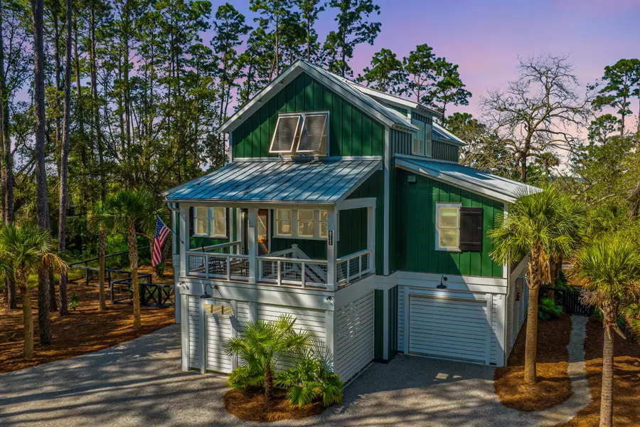 8711 Crawford Island Ln, Edisto Island, SC 29438