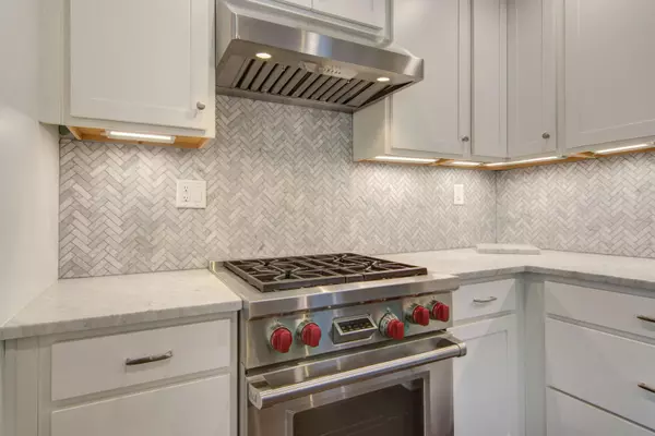 Isle Of Palms, SC 29451,416 Carolina Blvd