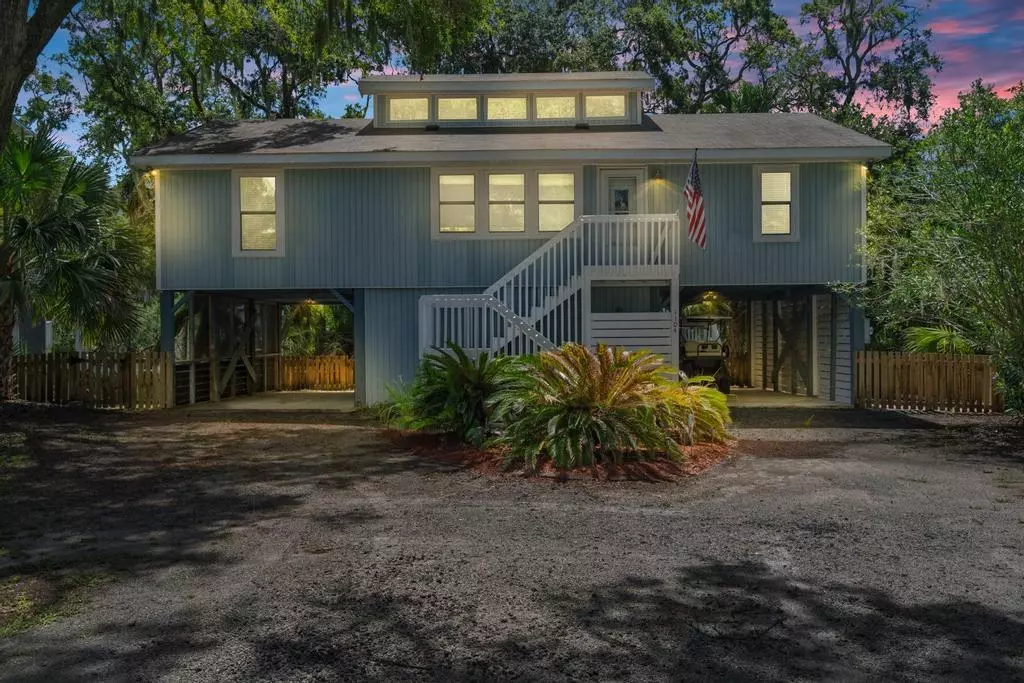 Edisto Island, SC 29438,1104 Jungle Rd