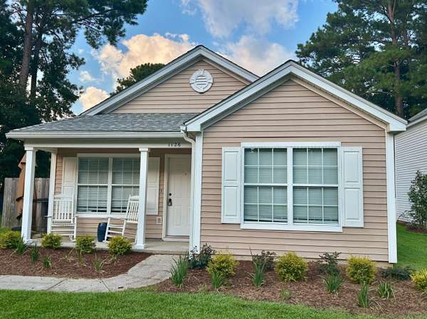 1126 Peninsula Cove Dr, Charleston, SC 29492