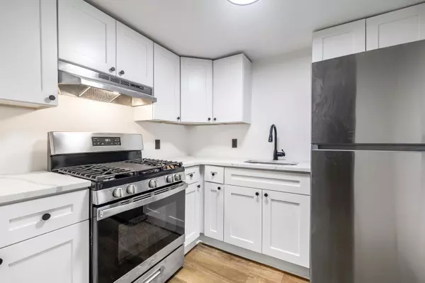 Charleston, SC 29401,128 Wentworth St #5