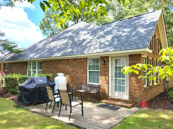 Manning, SC 29102,256 Ridge Lake Dr