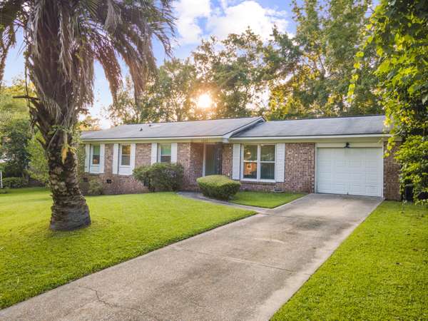 1242 Springhill Rd, Hanahan, SC 29410