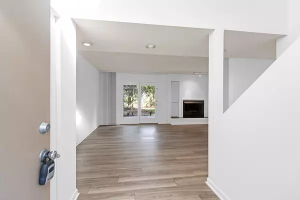 Charleston, SC 29407,18 Stallion Ct