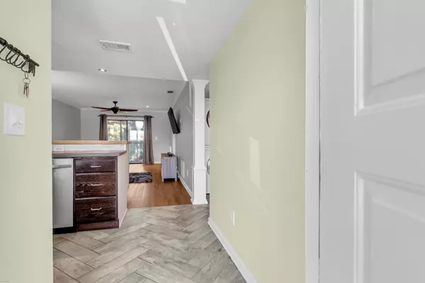 Charleston, SC 29414,2901 Dove Haven Ct #F