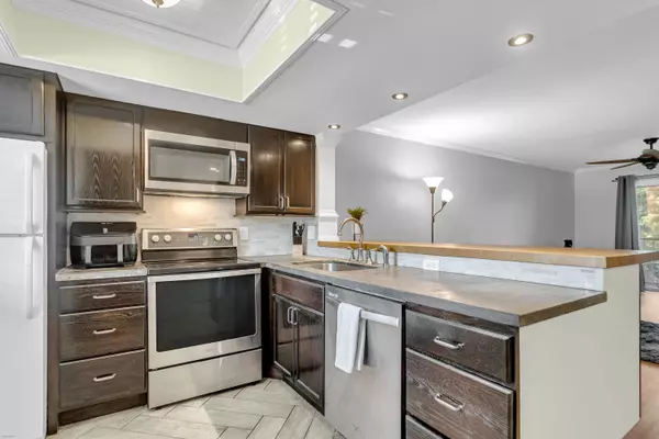 Charleston, SC 29414,2901 Dove Haven Ct #F