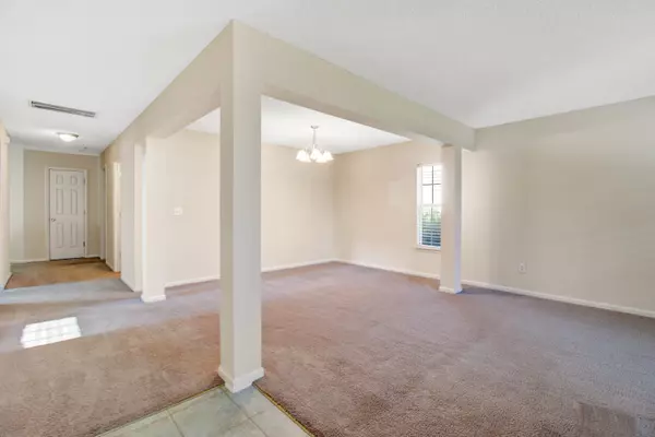 Summerville, SC 29485,5135 Ballantine Dr