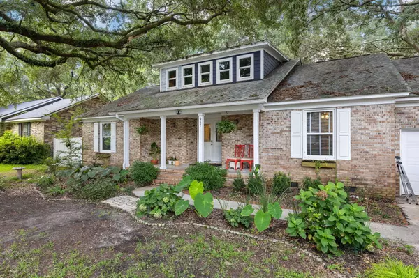 Mount Pleasant, SC 29464,957 Sea Gull Dr