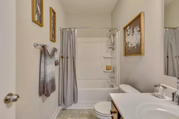 Summerville, SC 29486,404 Snowy Plover Ln