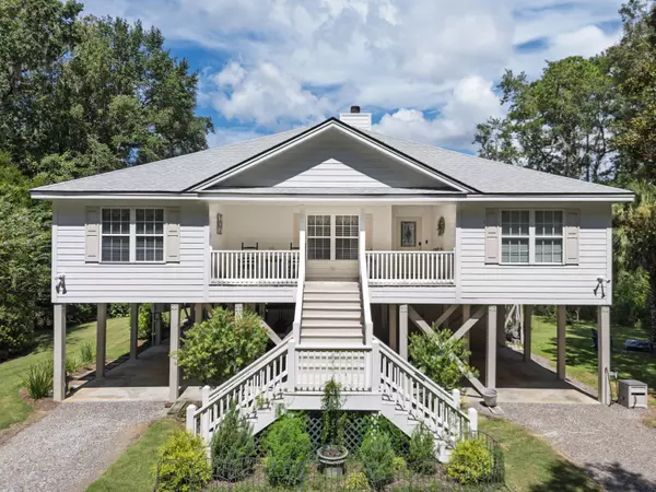 8346 Chisolm Plantation Rd,  Edisto Island,  SC 29438