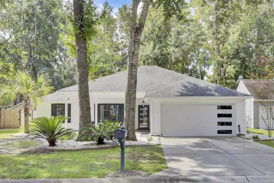 8607 Kennestone Ln, North Charleston, SC 29420