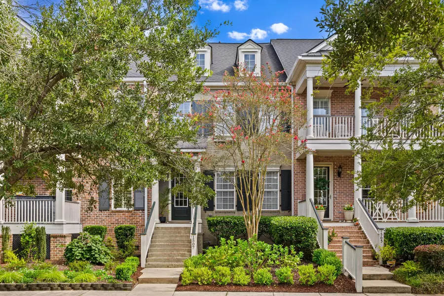 1507 Jenys St, Daniel Island, SC 29492