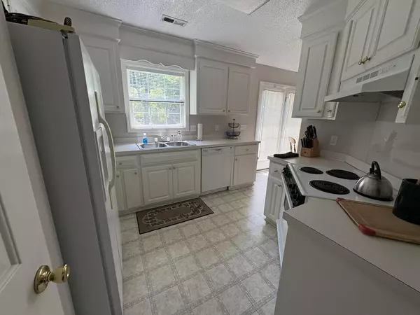 Orangeburg, SC 29115,428 Azalea Dr