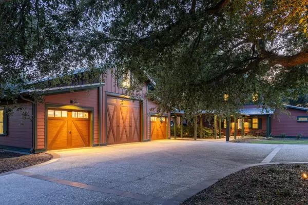 Bonneau, SC 29431,911 Butter Rd