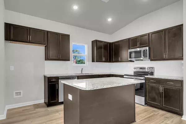 Manning, SC 29102,1015 Carolina Way