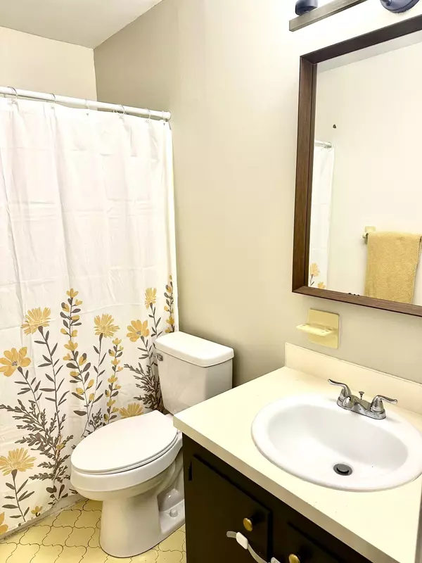 Ladson, SC 29456,1108 Maryland Dr