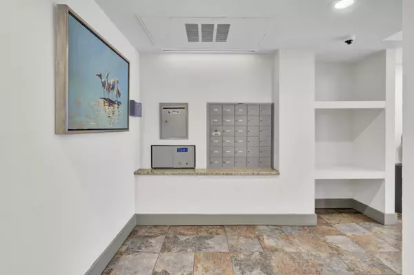 Charleston, SC 29401,76 Society St #32