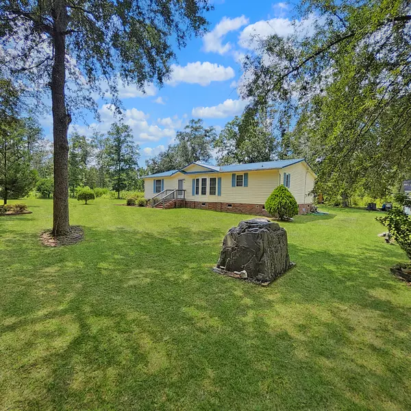 Eutawville, SC 29048,186 Training Rd