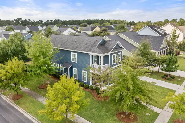 Summerville, SC 29486,417 Eliston St