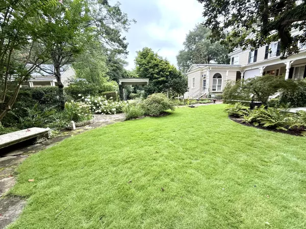 Summerville, SC 29483,710 S Main St #A -Main House