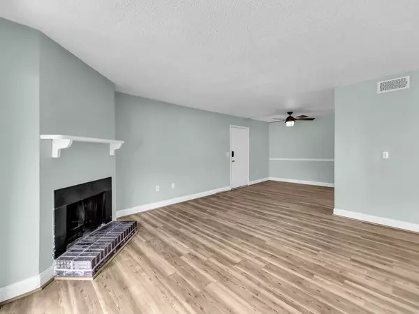 Charleston, SC 29412,1402 Camp Rd #9c