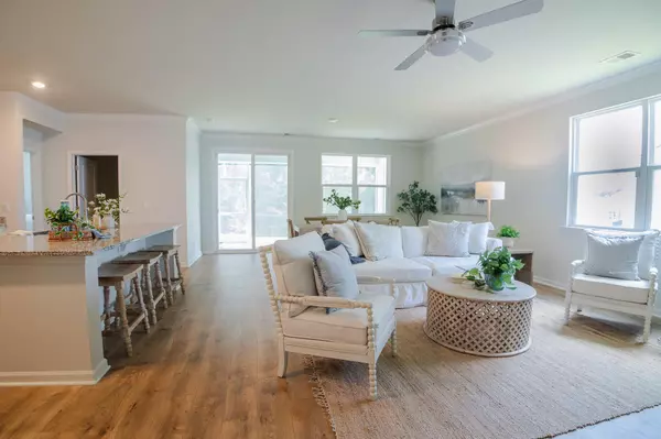 Summerville, SC 29483,482 Oak View Way