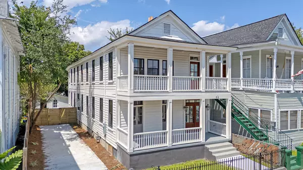 94 Fishburne St, Charleston, SC 29403