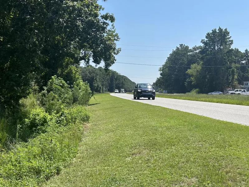 7078 Savannah Hwy, Ravenel, SC 29470