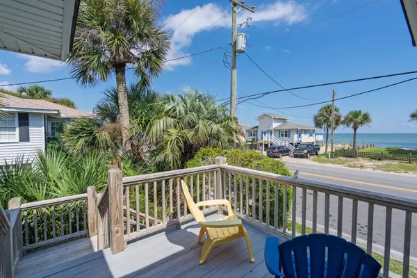 Edisto Island, SC 29438,207 Palmetto Blvd