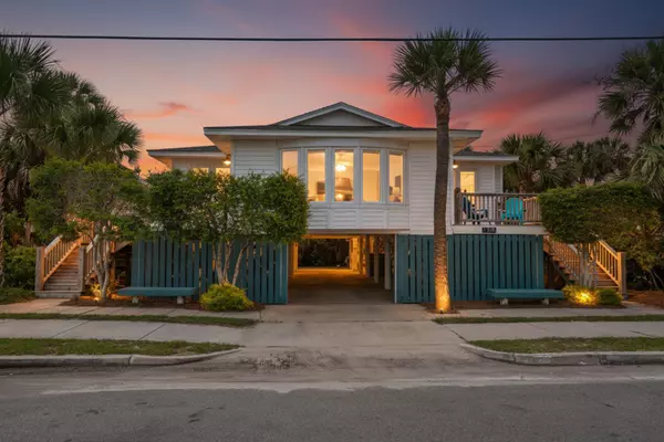 207 Palmetto Blvd, Edisto Island, SC 29438